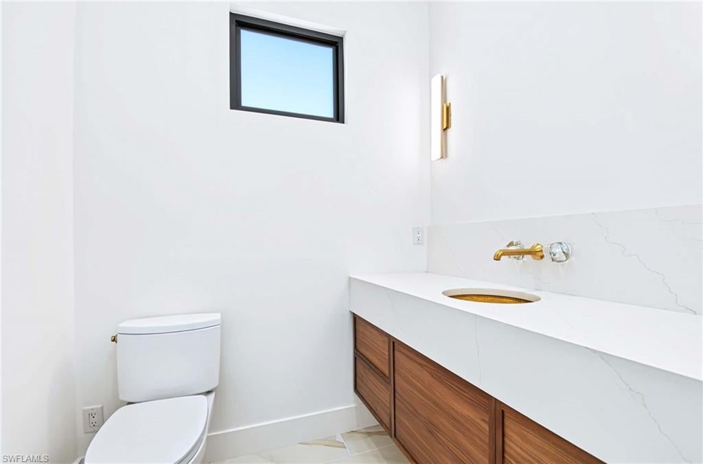 LEDFORD SHORES - Residential