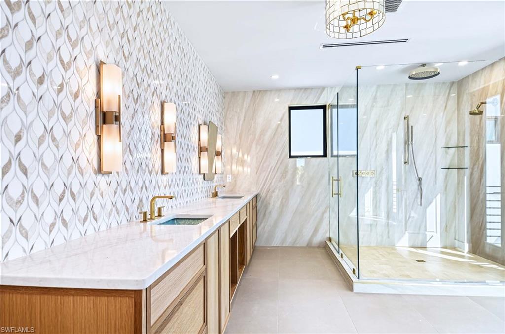 LEDFORD SHORES - Residential