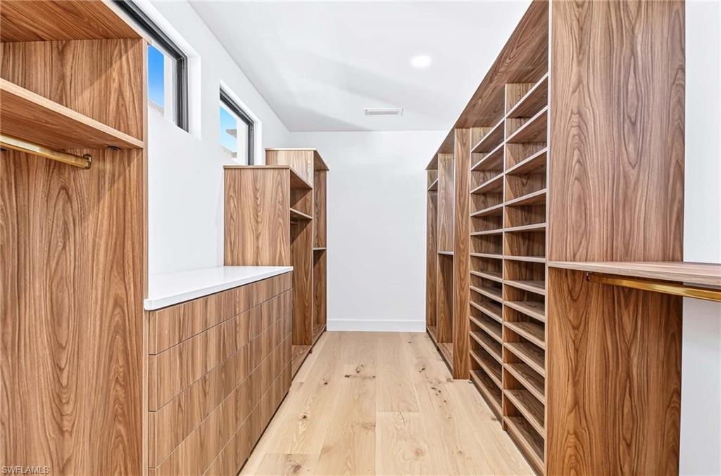 LEDFORD SHORES - Residential