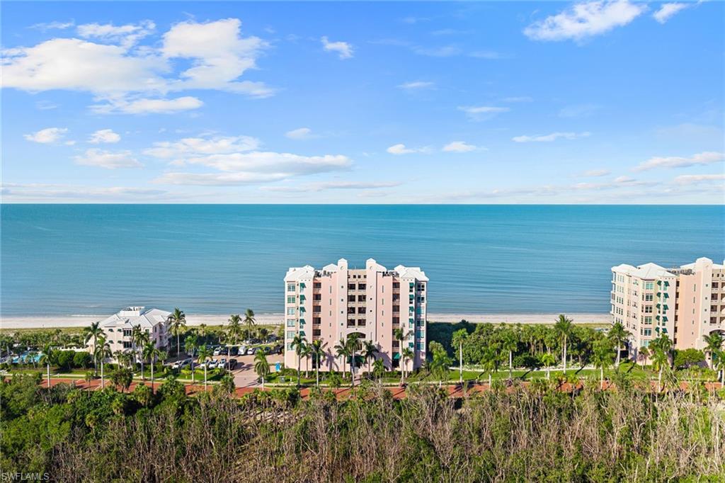 BAREFOOT BEACH CLUB - Residential