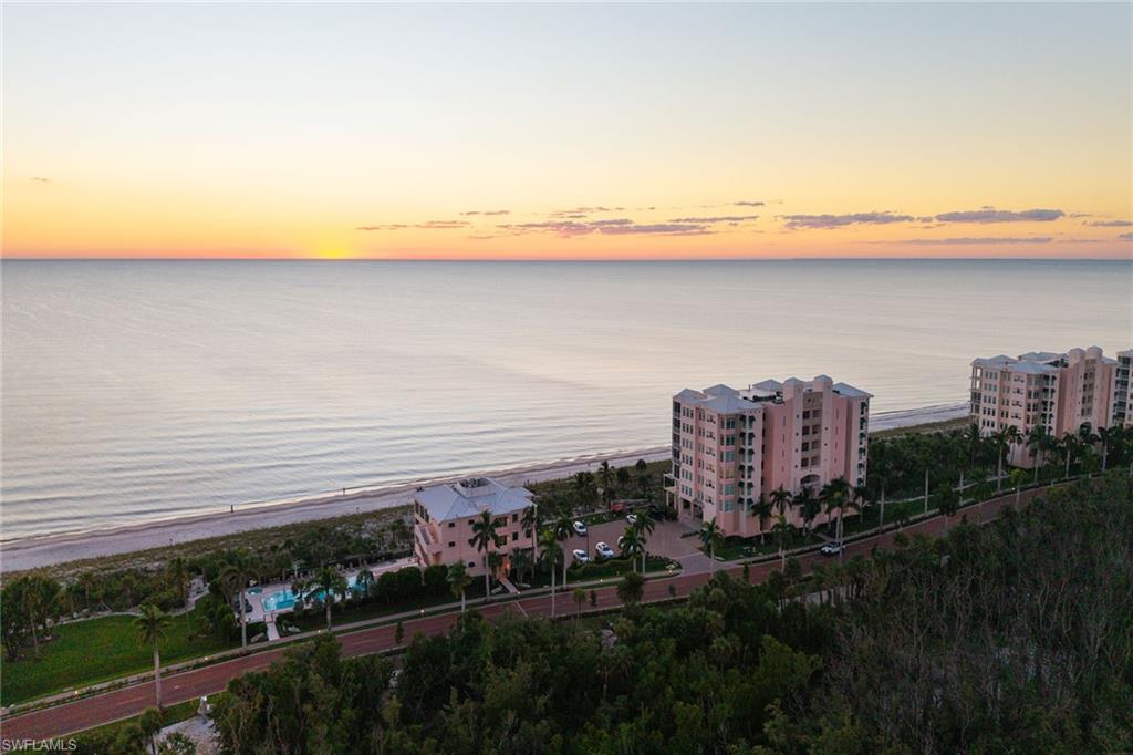 BAREFOOT BEACH CLUB - Residential