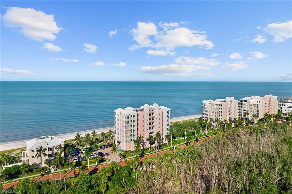 BAREFOOT BEACH CLUB - Residential