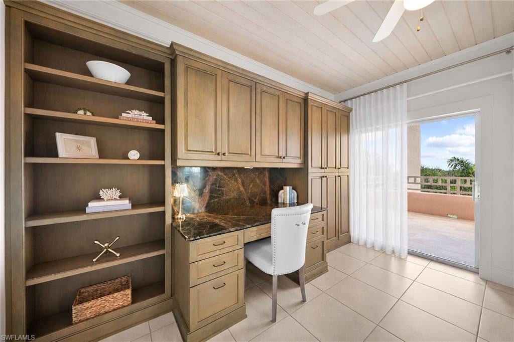 BAREFOOT BEACH CLUB - Residential