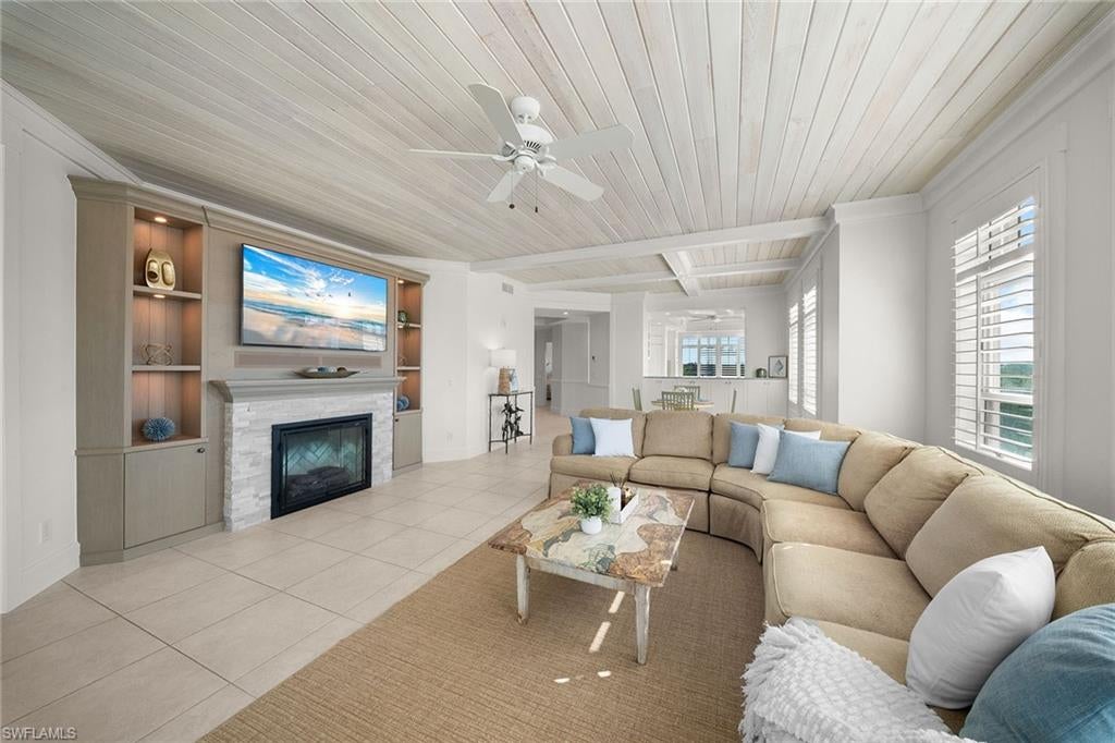 BAREFOOT BEACH CLUB - Residential