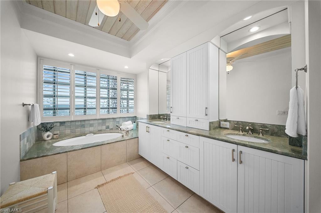BAREFOOT BEACH CLUB - Residential