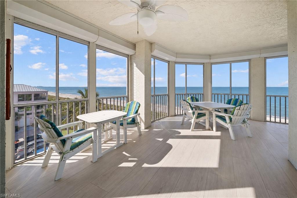 BAREFOOT BEACH CLUB - Residential