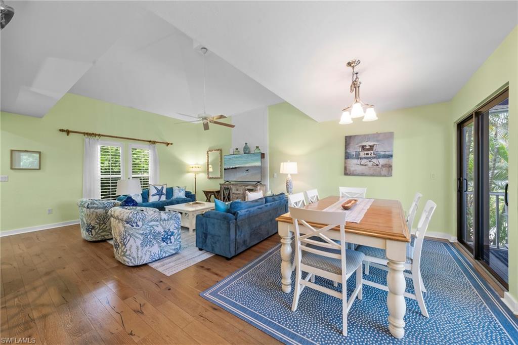SUNSET CAPTIVA - Residential