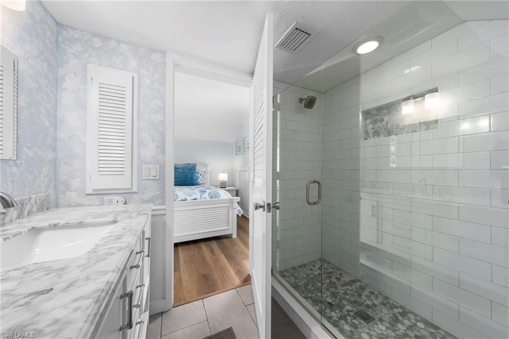 SUNSET CAPTIVA - Residential