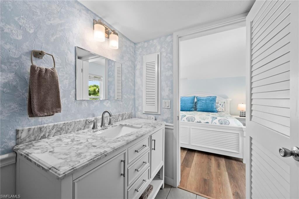 SUNSET CAPTIVA - Residential