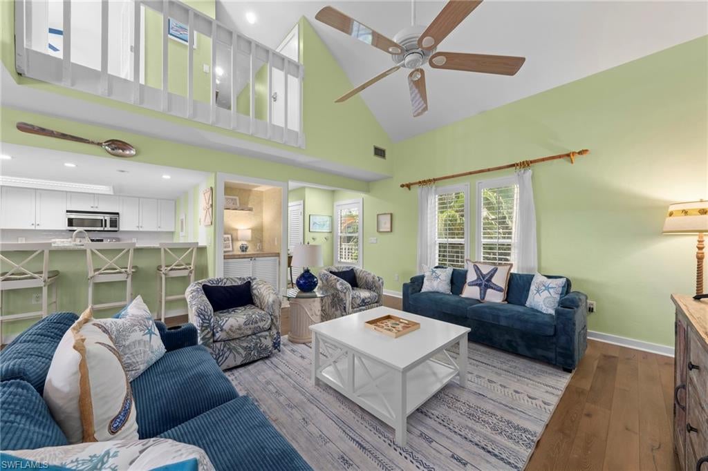 SUNSET CAPTIVA - Residential