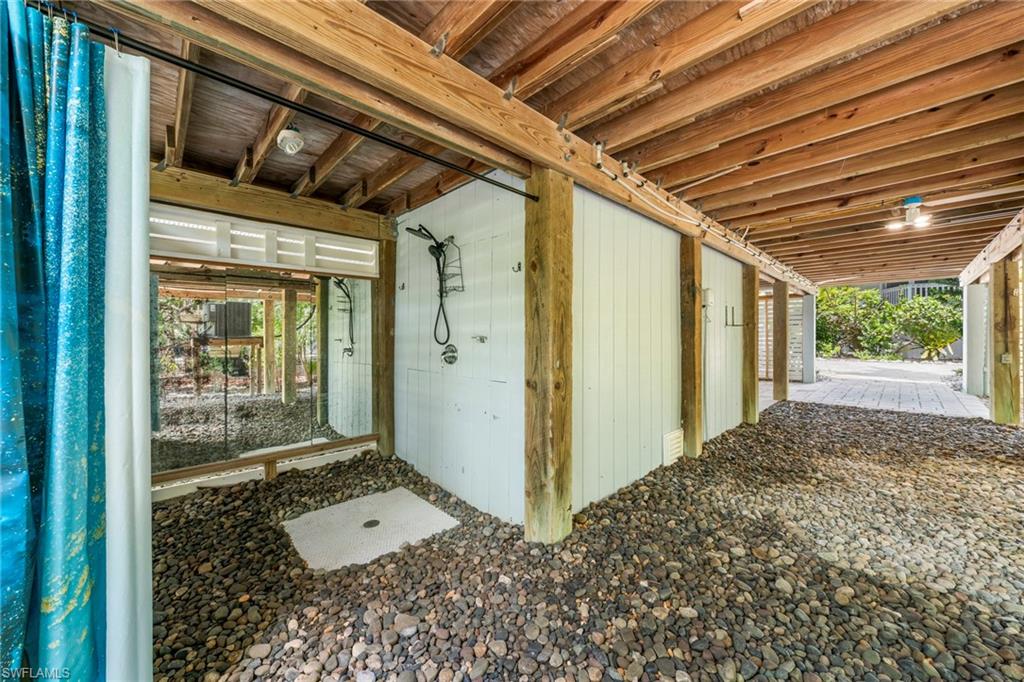 SUNSET CAPTIVA - Residential