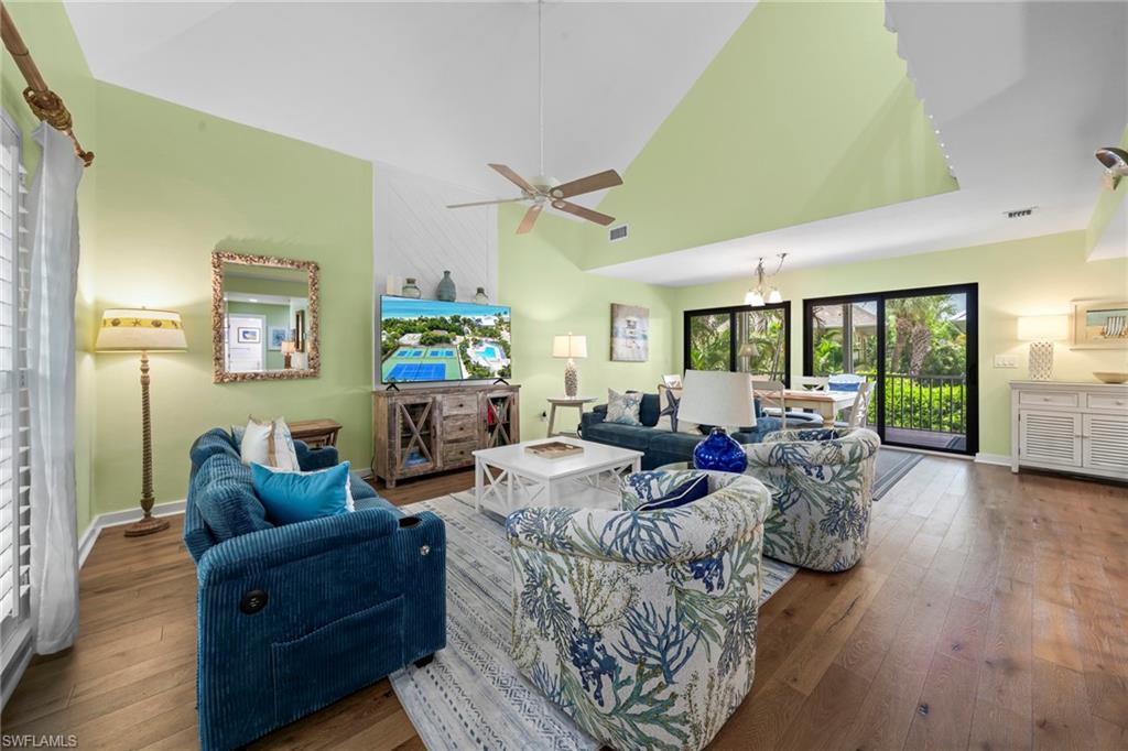 SUNSET CAPTIVA - Residential