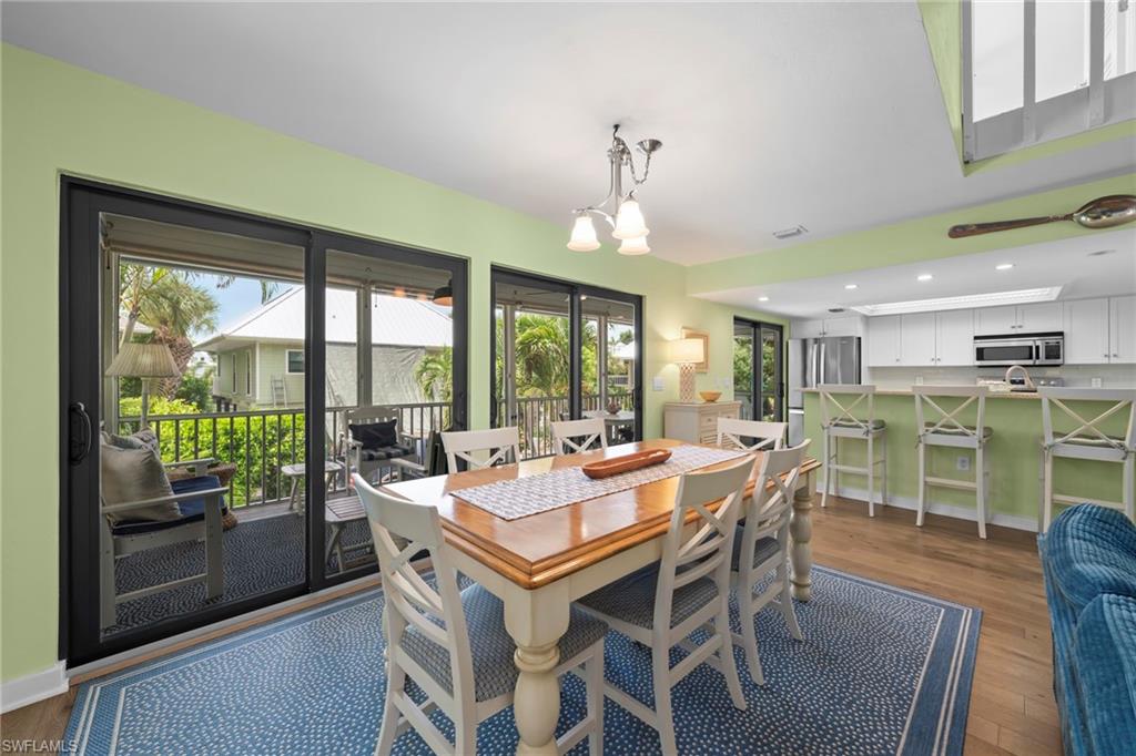 SUNSET CAPTIVA - Residential