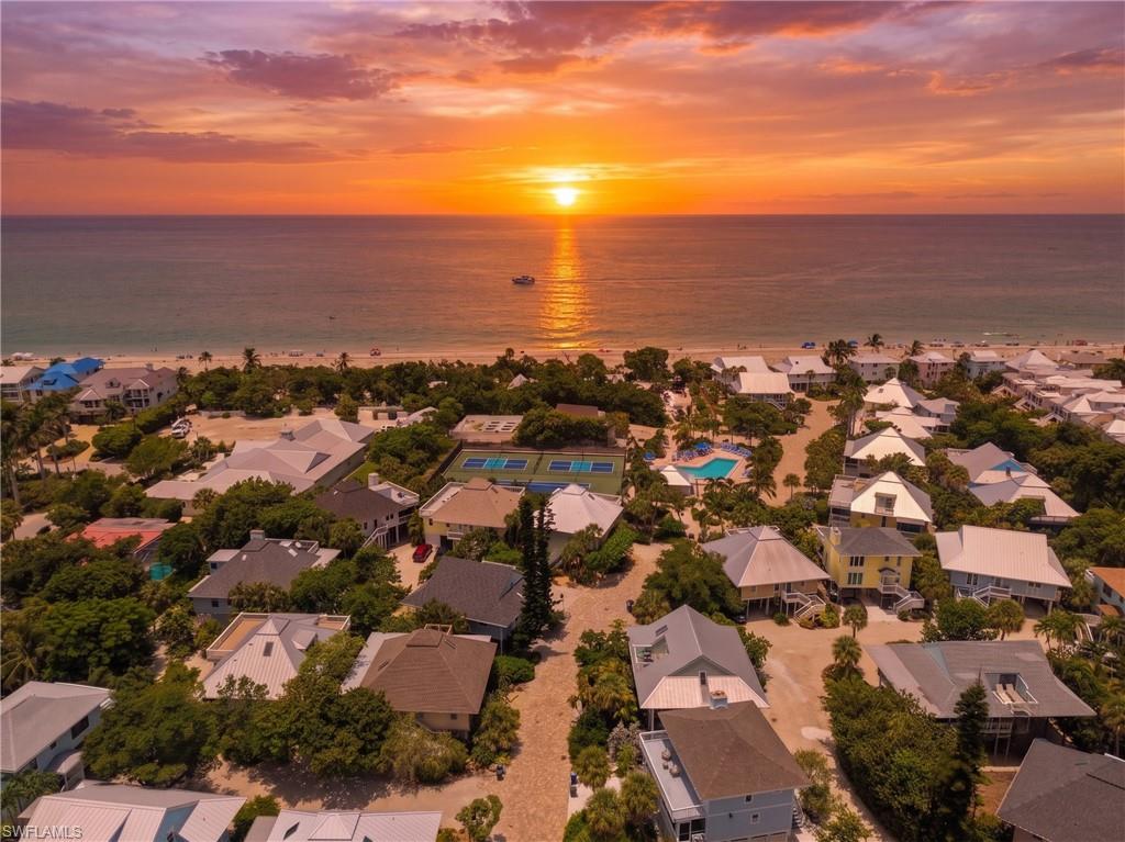 SUNSET CAPTIVA - Residential