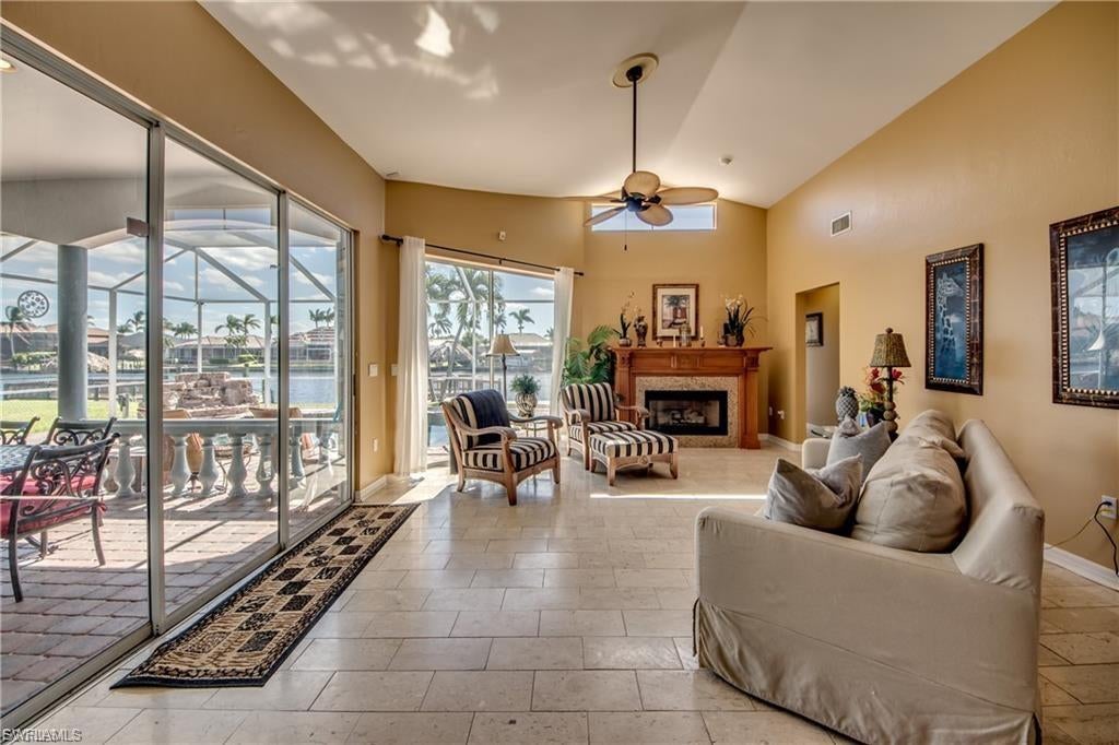 CAPE CORAL - Residential Lease
