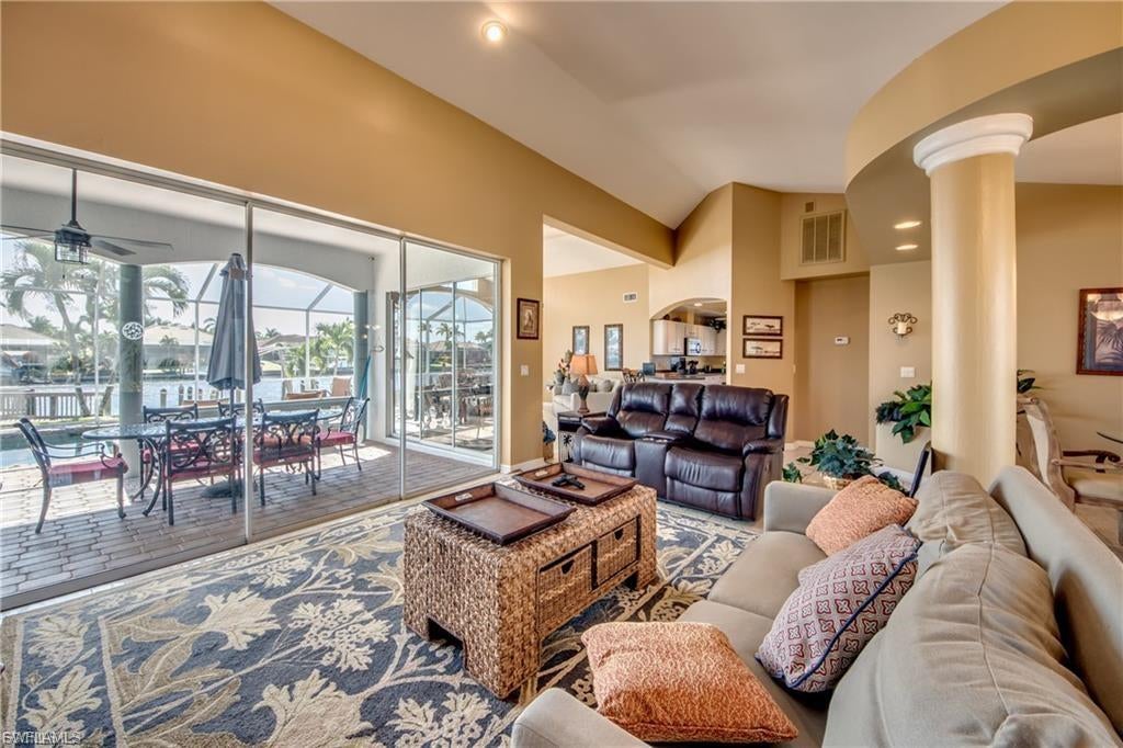CAPE CORAL - Residential Lease