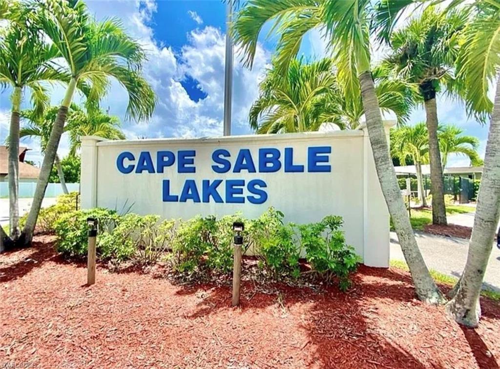 NAPLES MOBILE ESTATES - Residential