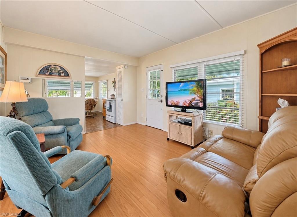 NAPLES MOBILE ESTATES - Residential