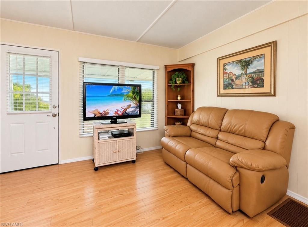 NAPLES MOBILE ESTATES - Residential