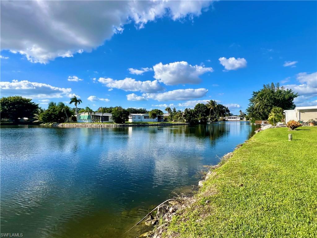 NAPLES MOBILE ESTATES - Residential