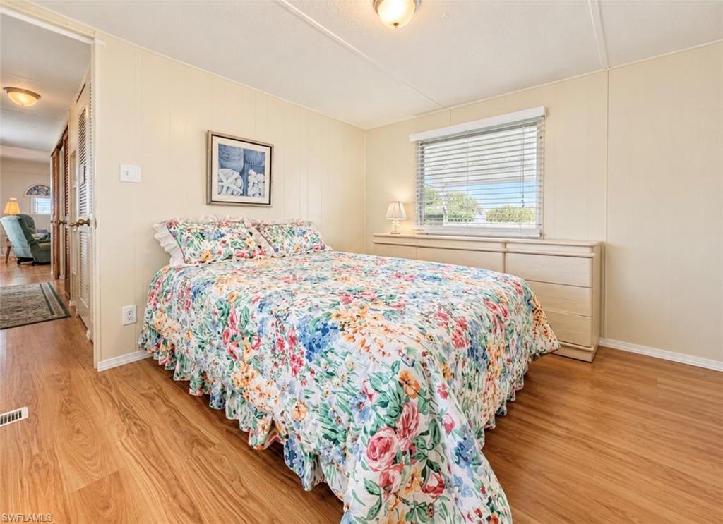 NAPLES MOBILE ESTATES - Residential