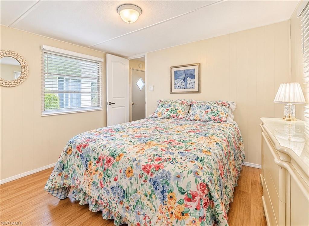 NAPLES MOBILE ESTATES - Residential