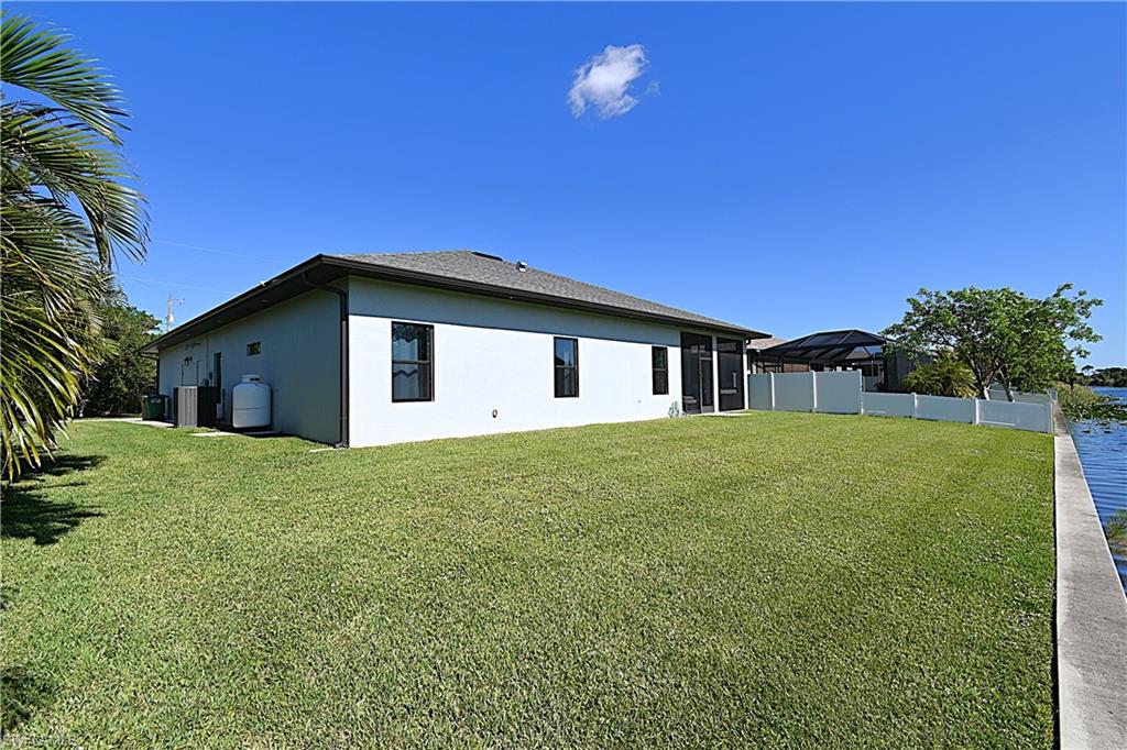 CAPE CORAL - Residential