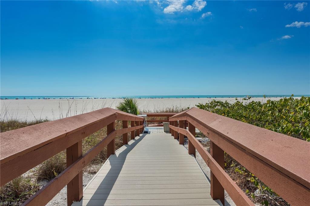 CRESCENT BEACH - Residential
