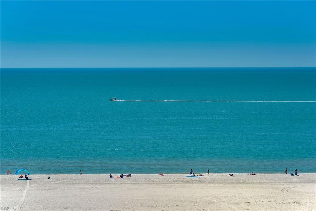 CRESCENT BEACH - Residential