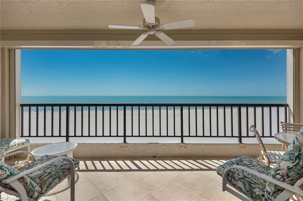 CRESCENT BEACH - Residential