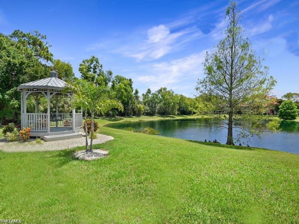 SUMMERLIN WOODS - Residential