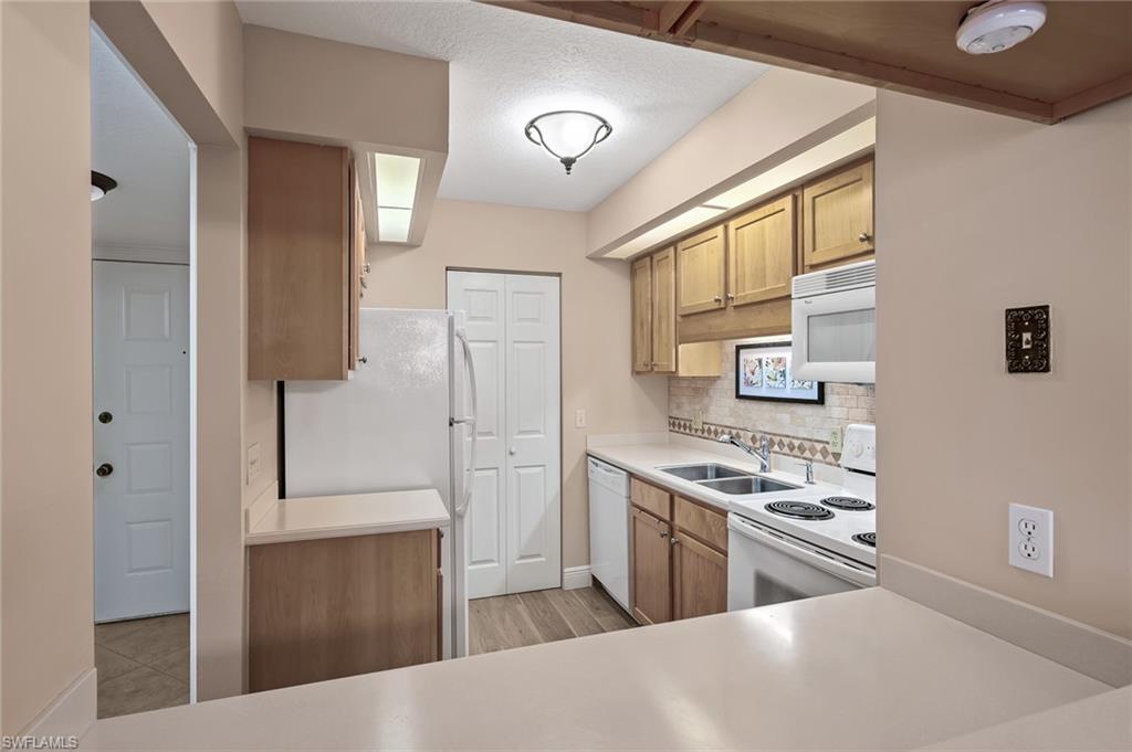 SUMMERLIN WOODS - Residential
