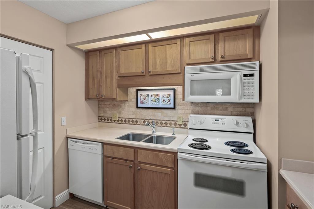 SUMMERLIN WOODS - Residential