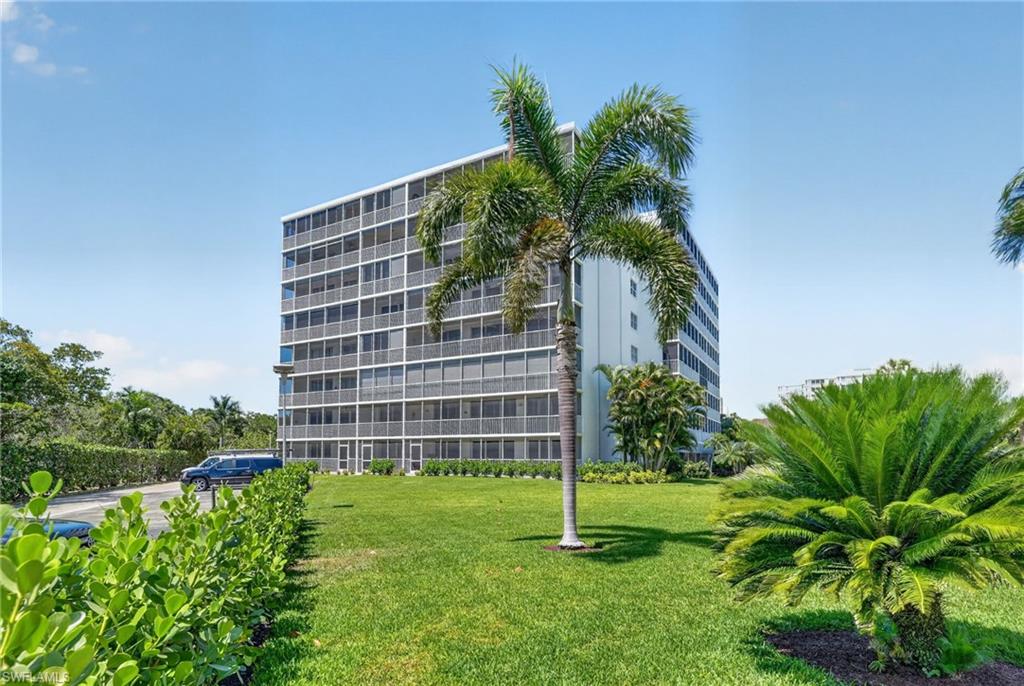 VANDERBILT TOWERS - Residential