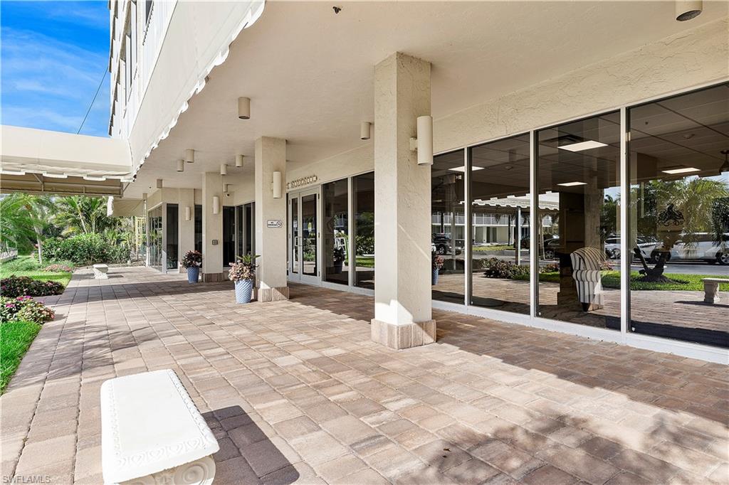 VANDERBILT TOWERS - Residential