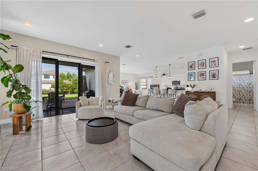 MAPLE RIDGE - Residential