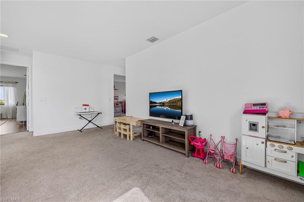 MAPLE RIDGE - Residential