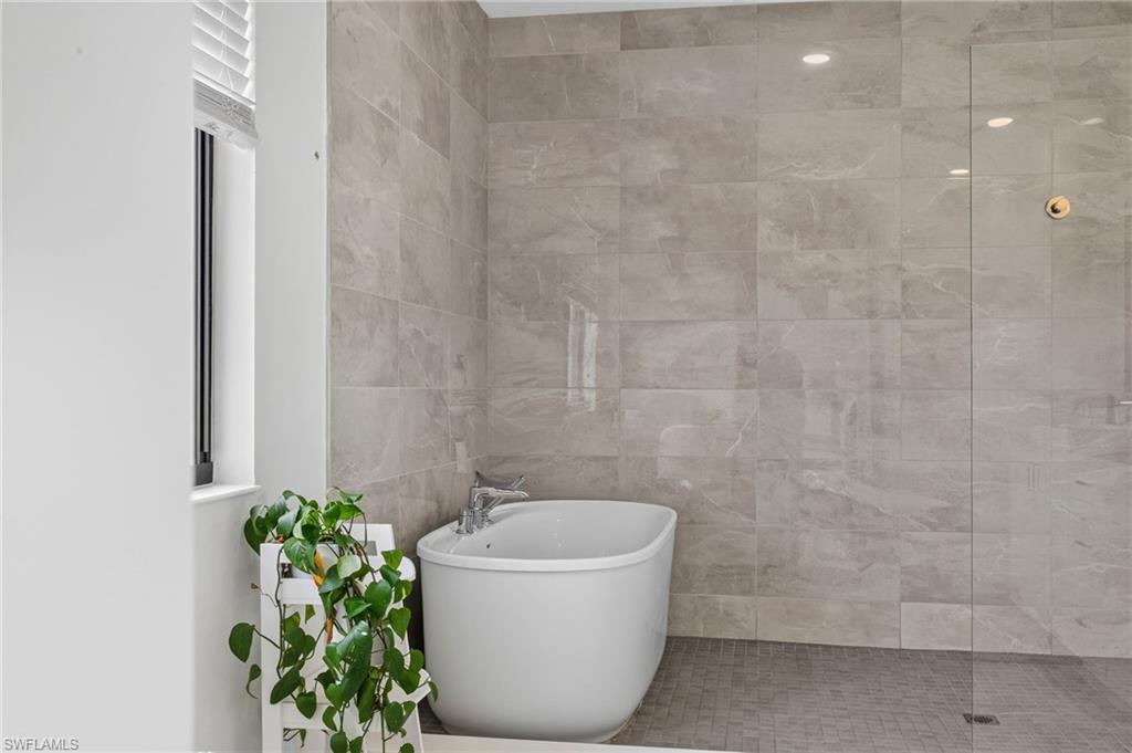 MAPLE RIDGE - Residential