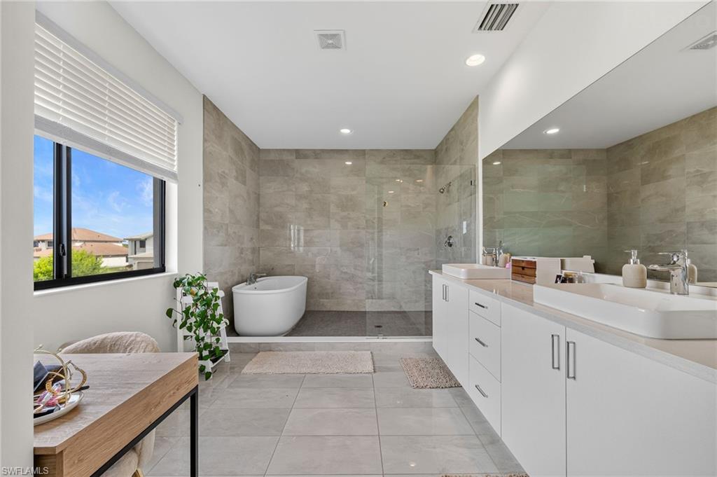 MAPLE RIDGE - Residential