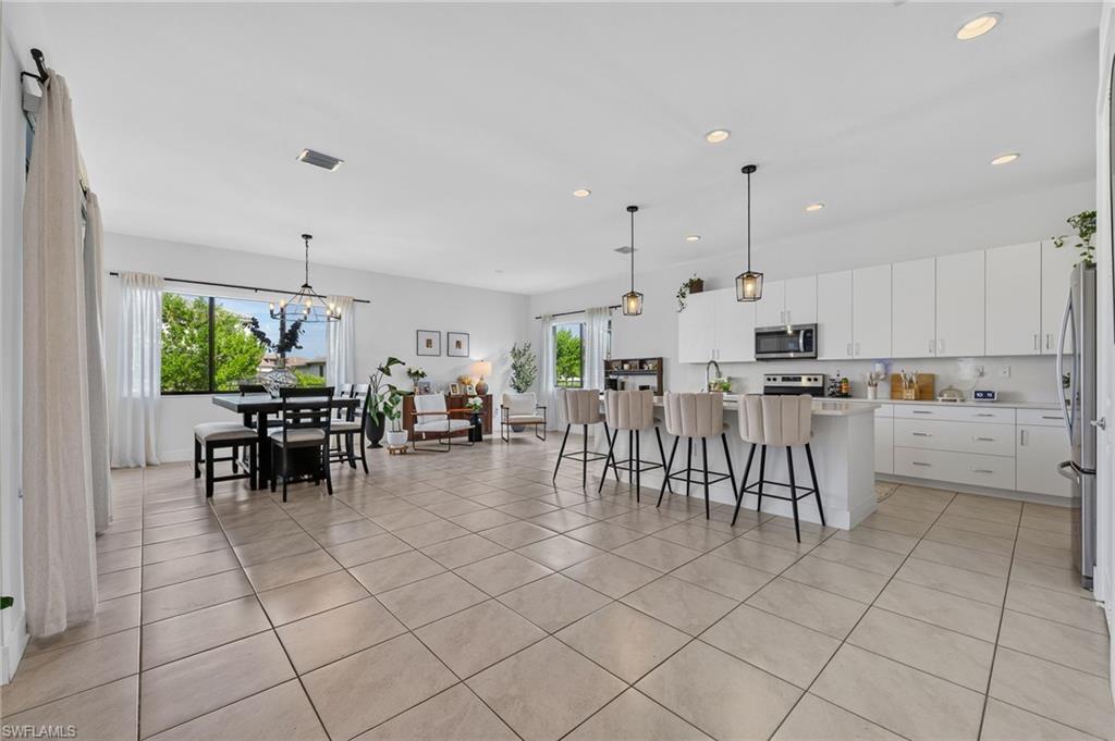 MAPLE RIDGE - Residential