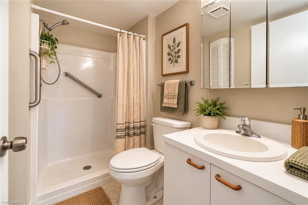 SEVEN LAKES - Residential