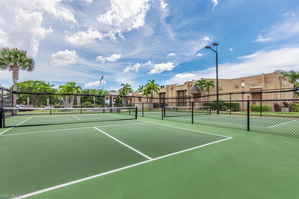 SEVEN LAKES - Residential