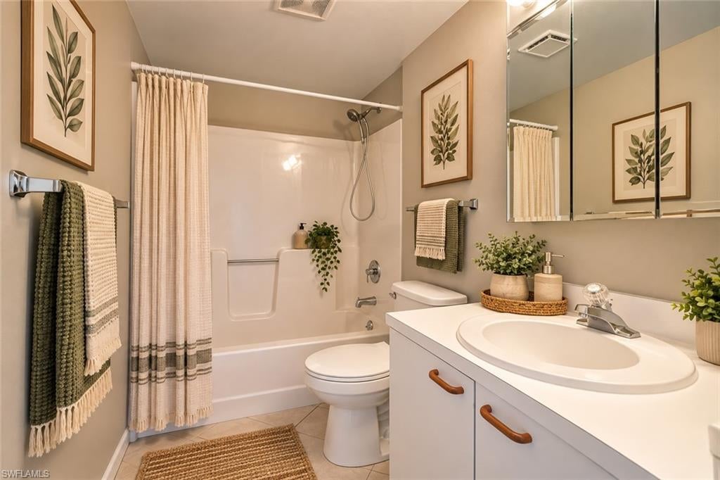 SEVEN LAKES - Residential