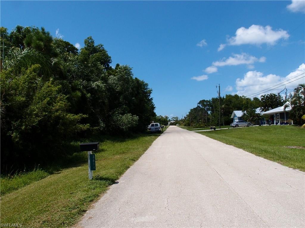 PINE ISLAND TROPICAL HOMESITES - Land