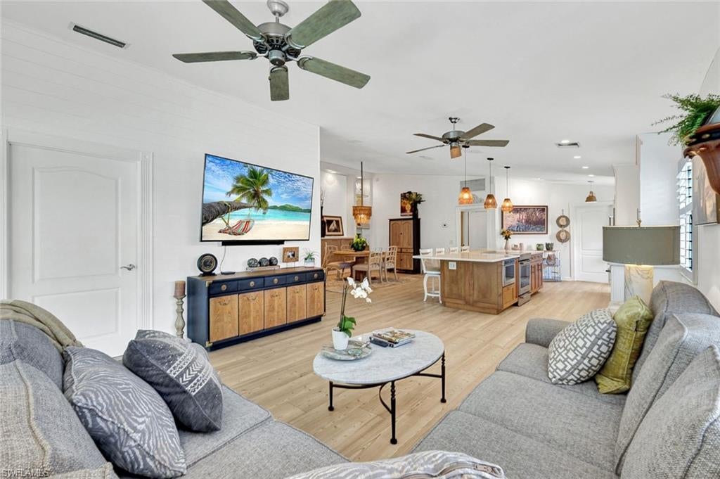 ISLAND WALK - Residential