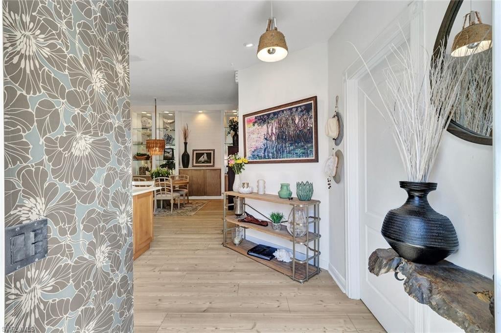 ISLAND WALK - Residential
