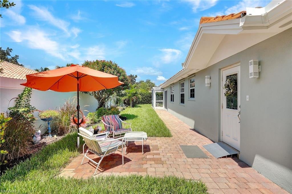 ISLAND WALK - Residential