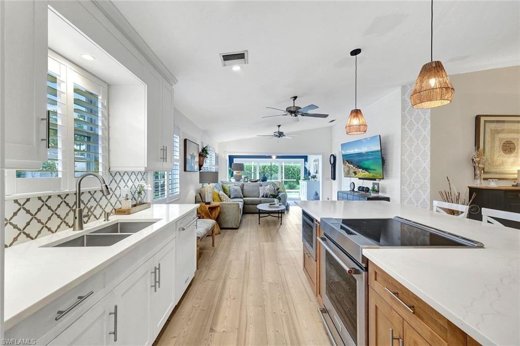 ISLAND WALK - Residential