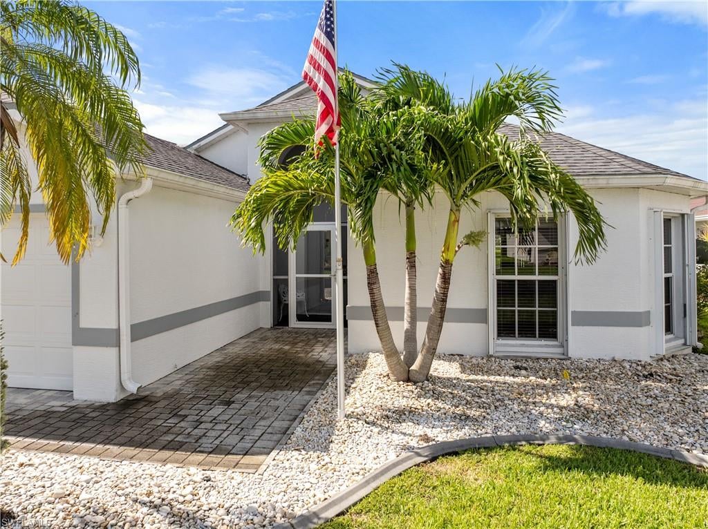 SABAL SPRINGS GOLF AND RACQUET CLUB - Residential