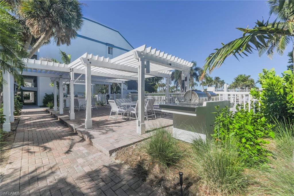 TENNIS VILLAS - Residential